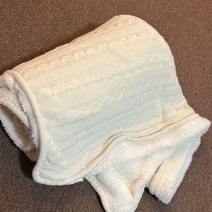 Extra large Sherpa and knit blanket.  Cream color